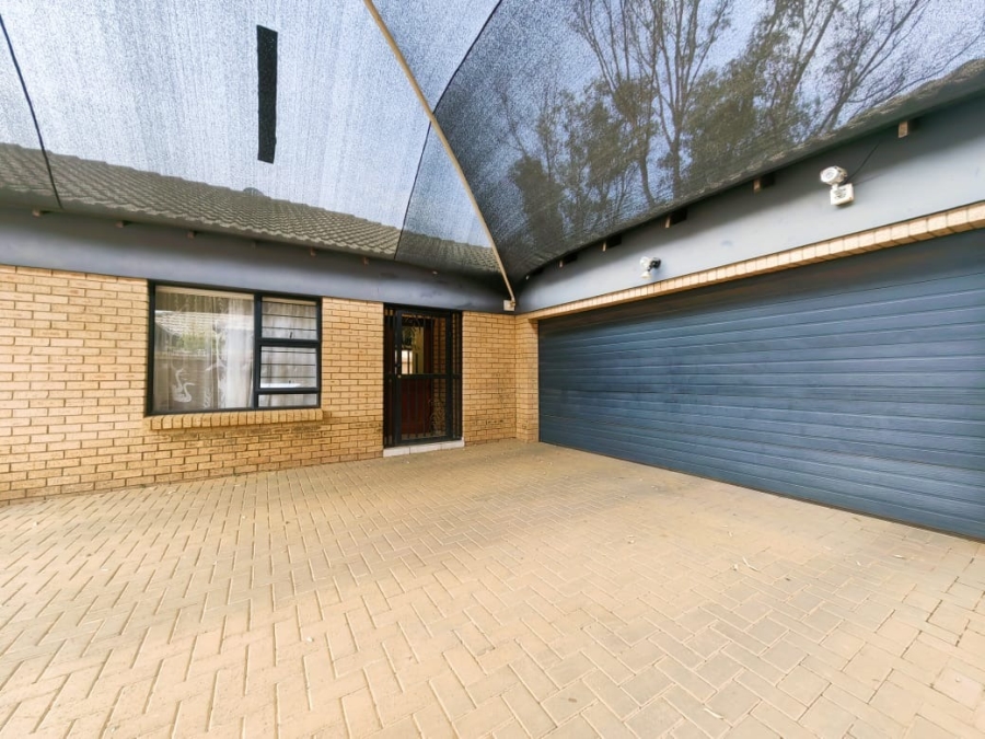 3 Bedroom Property for Sale in Baillie Park North West